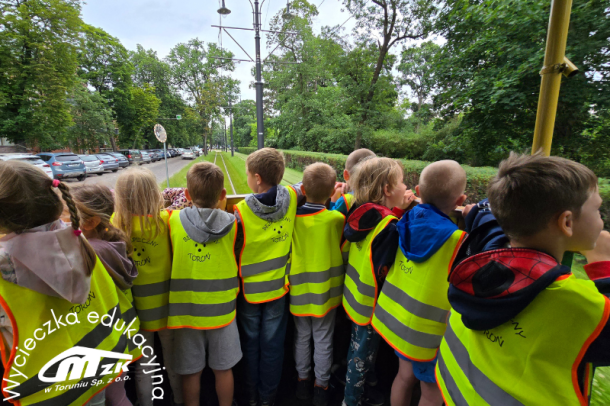 Wycieczka - Przedszkolaki w tramwaju turystycznym